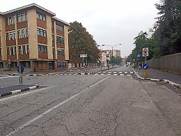 Ecco i nuovi attraversamenti rialzati davanti a scuola: «Più sicurezza per gli studenti»