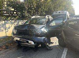 Tamponamento a catena, tre feriti al Cto dopo l'incidente al sottopasso