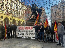 Protesta dei lavoratori di Arcobaleno: "Vogliamo giustizia e dignità!"