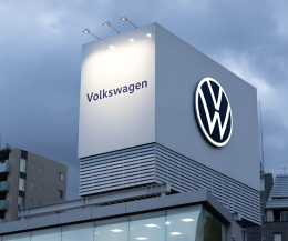 Volkswagen taglia gli stipendi, è sciopero. Ecco cosa succede al colosso tedesco