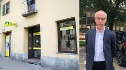 La manifestazione dei cittadini (e della politica) contro la chiusura dell'ufficio postale di corso Casale

