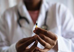 Il piano del ministro Schillaci: dall’India 10mila infermieri per colmare le lacune sanitarie italiane