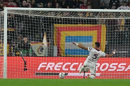 Linetty da horror, il Toro cade nella Capitale: Dybala stende i granata. E Juric salva il posto...