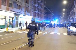 Da tutta Italia a Torino contro la riapertura del Cpr: traffico in tilt e bombe carta all'Asl