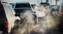 Scatta il livello arancio: da domani stop ai diesel Euro 5 per tre giorni a Torino