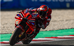 Bagnaia esulta, la Sprint a Barcellona è sua: Gp decisivo per il titolo 