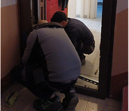 Guerra totale agli abusivi, sgomberati altri due alloggi occupati 
