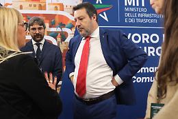 Sciopero treni, Salvini: “Pronto a precettare se non ci sarà il rispetto delle fasce di garanzia”