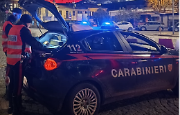 Omicidio a Collegno: 39 ucciso a coltellate, caccia all’aggressore