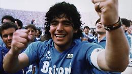 Scandalo nel processo per la morte di Maradona: la giudice “attrice” costretta a dimettersi