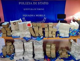 Una montagna di droga nel furgone e in casa: tre persone arrestate