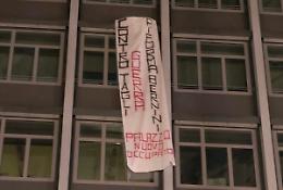 Dopo la Leonardo, i collettivi occupano (di nuovo) Palazzo Nuovo