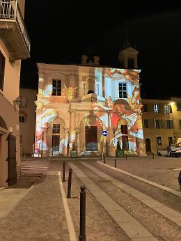 Chieri si trasforma in un magico villaggio natalizio: luci, eventi e iniziative per tutta la famiglia