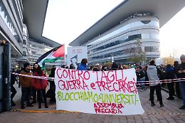 I "soliti" Pro-Pal si prendono il Campus, nastrati tutti gli ingressi: «Blocchiamo l'università»