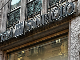 Intesa Sanpaolo down, saltano i pagamenti delle pensioni