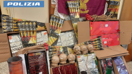 Trovato con 126 chili di materiale pirotecnico in casa: denunciato 48enne 