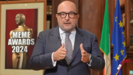 Torino celebra l’umorismo digitale: Gennaro Sangiuliano trionfa ai Meme Awards 2024