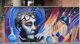 Primo Levi a colori: l'omaggio sui muri dell'ex fabbrica a Torino