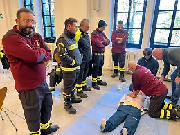 I vigili del fuoco a "scuola di rianimazione" con la Croce Verde