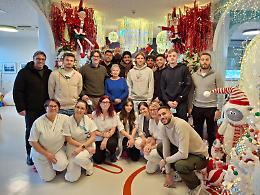 Se Natale si tinge di granata... Mister Vanoli porta in visita i suoi ragazzi a Casa Ugi