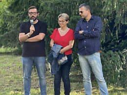 I cittadini donano un albero al parco culturale Le Serre