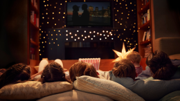 Netflix sotto le stelle: ecco cosa vedere a seconda del tuo segno zodiacale