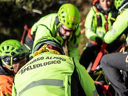 Villate: scivola nei boschi, donna salvata dal Soccorso Alpino