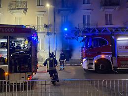 Buttano un petardo in cantina e scoppia un incendio alle case popolari