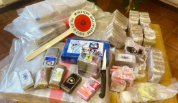 La "droga della Ferrari": pacchetti di hashish con sopra il famoso cavallino - FOTO