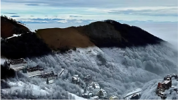 Il mondo si capovolge: la foto surreale delle Alpi del Monregalese