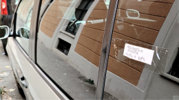Un messaggio ai ladri sul finestrino dell'auto: l'ultima speranza per evitare i furti a Torino