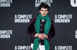Timothée Chalamet a Roma: il selfie con Dybala è già virale - FOTO