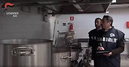 Giallo alla festa di San Sebastiano: lassativi al pranzo con vigili urbani e politici