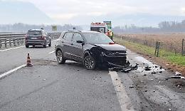 Incidente fra due auto, un ferito e code in autostrada