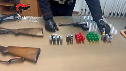Fermato a Levone con armi e munizioni illegali: arrestato un 46enne