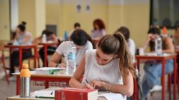 “Domani vivrete un giorno speciale”: la lettera della maestra Paola ai suoi ex alunni dopo 13 anni