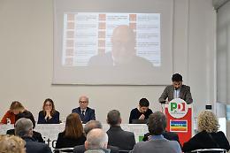 Crisi dell'Automotive: «Soldi a fondo perduto», e la classe operaia tornerà in paradiso