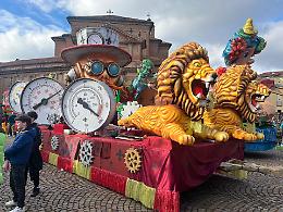 Carnevale di Aglié: sfilata di costumi e tradizione con i Conti di San Martino (FOTO E VIDEO)