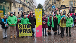 Pfas, a un anno dall'allarme di Greenpeace zero interventi: «Acqua potabile inquinata ma ci dicono di tacere»