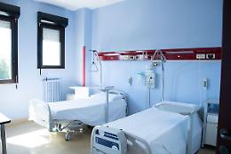 Tagli alla sanità: in dieci anni chiusi oltre 70 ospedali e 10.000 posti letto