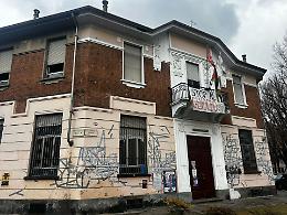 Al Neruda una convention di tatuatori. Comune e Asl lo sanno? Allarme igiene