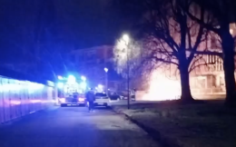Un'altra Volkswagen Golf in fiamme nel quartiere Bellavista - VIDEO