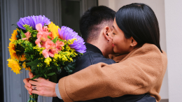 San Valentino, basta con le sole rose: ecco come stanno cambiando le scelte degli innamorati