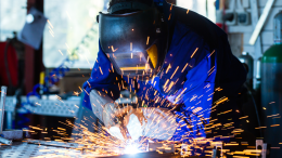 Una forza lavoro sempre più grigia: in vent’anni raddoppiano gli over 50 in Italia