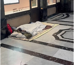 Torino, il grido di allarme del centro: "Siamo allo sbando, qui è terra di nessuno"