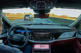 Stellantis, mani libere a 60 Km/h: ecco Stla Autodrive 1.0