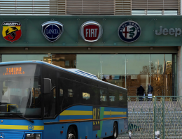 Dopo l'auto (Fiat) gli operai Stellantis ora perdono anche il bus