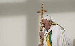 Il Papa è grave, ossigeno e trasfusioni - Il mondo prega per Francesco