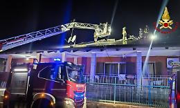 Incendio a Rivara: cinque intossicati e una donna ustionata