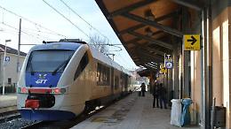 Sovraffollamento alla stazione di Chieri: la decisione controversa del capotreno